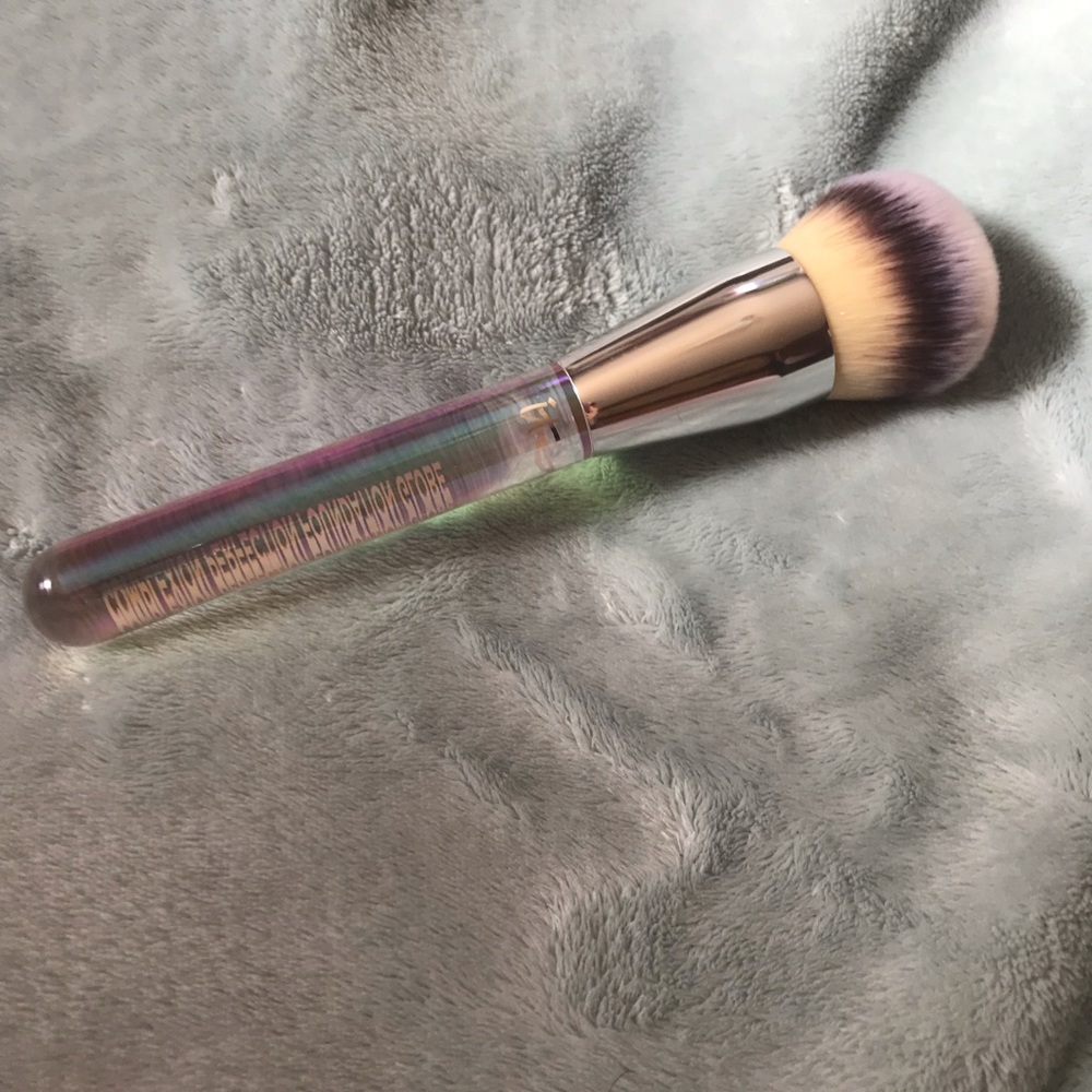 It Cosmetics Foundation Globe Brush